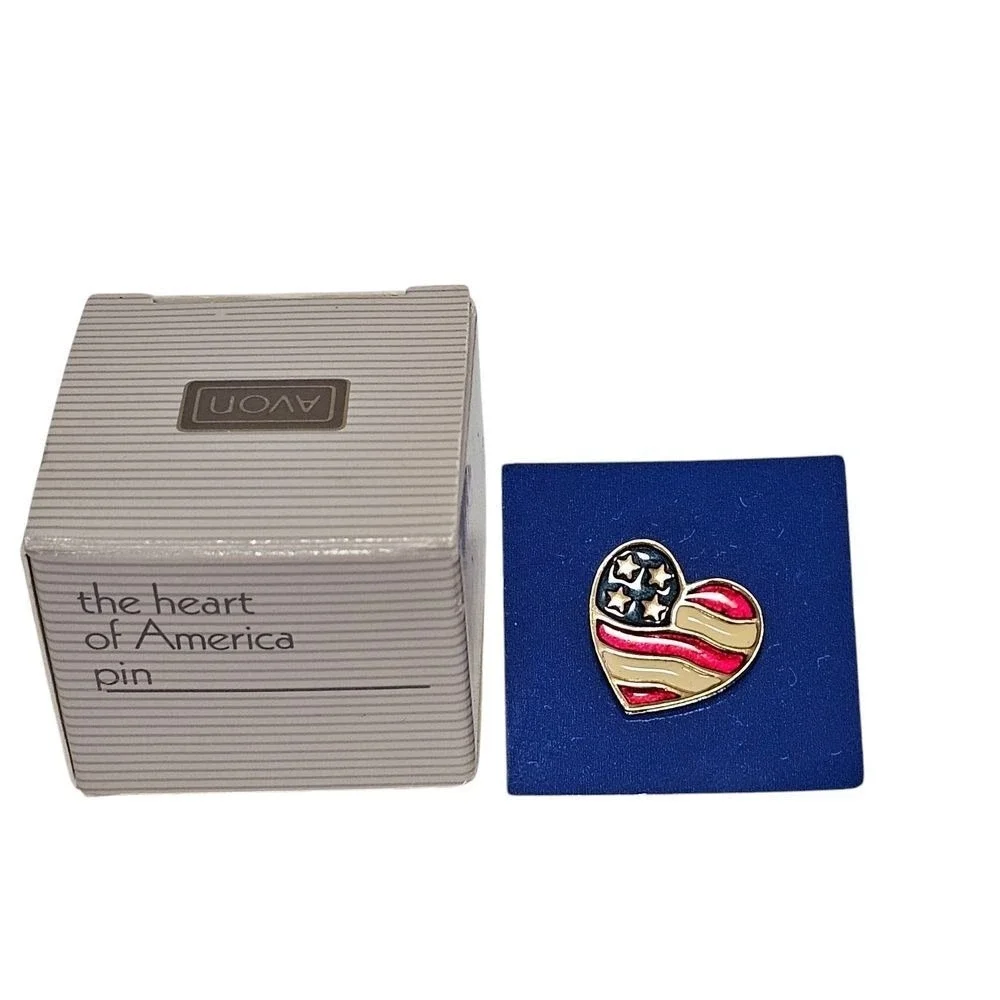 Avon Heart of America Patriotic American Flag Pin‎ Brooch Red White Blue Stars